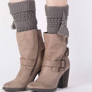 🎄🎁❄️GREY Winter sweater Pom Pom’s